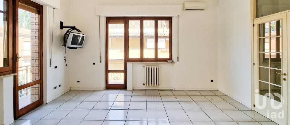 Appartamento 7 locali di 285 m² a Sant'Elpidio a Mare (63811)