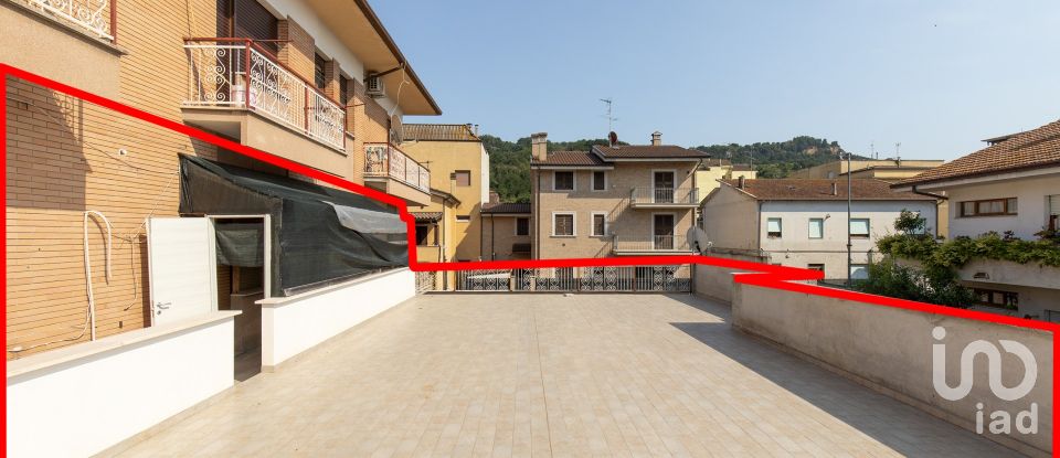 Appartamento 7 locali di 285 m² a Sant'Elpidio a Mare (63811)
