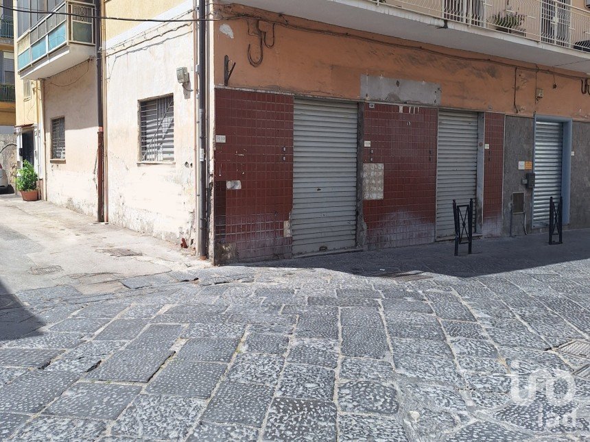 Negozio / locale commerciale di 88 m² in Angri (84012)