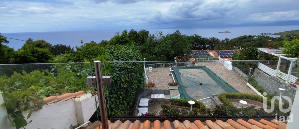 Casa indipendente / Villa 7 locali di 130 m² in Maratea (85046)