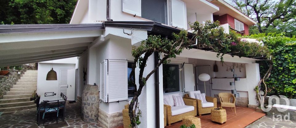 Casa indipendente / Villa 7 locali di 130 m² in Maratea (85046)