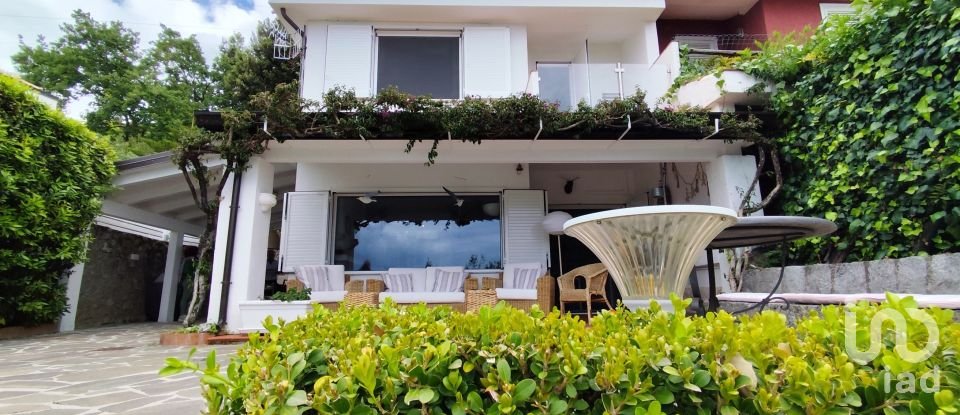 Casa indipendente / Villa 7 locali di 130 m² in Maratea (85046)