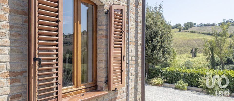 Casa indipendente 7 locali di 130 m² in Filottrano (60024)