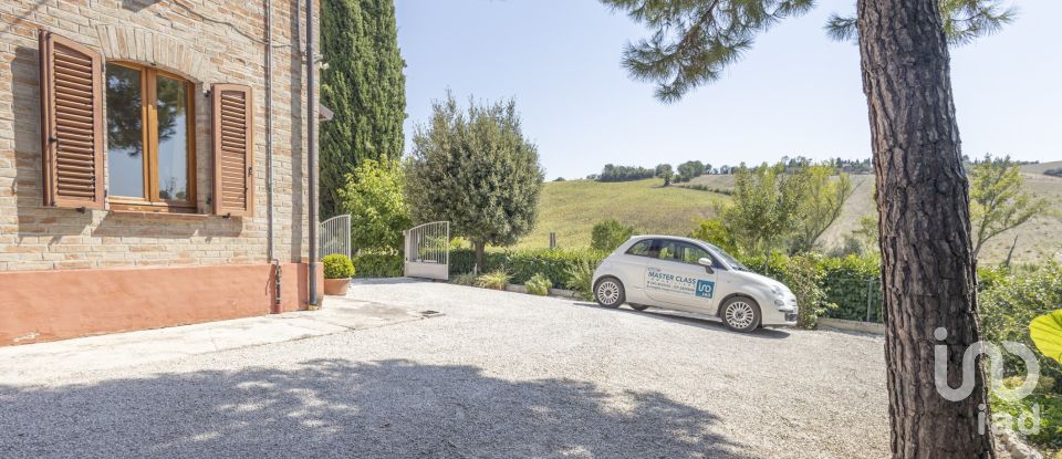 Casa indipendente 7 locali di 130 m² in Filottrano (60024)