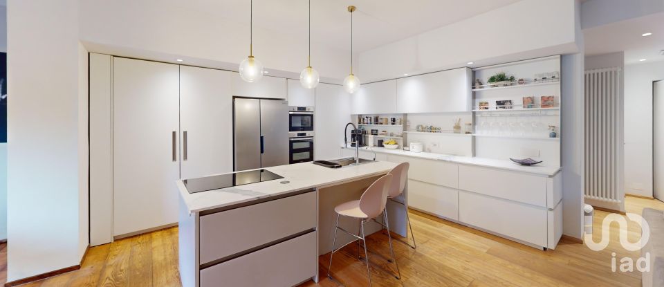 Appartamento 7 locali di 136 m² a Arenzano (16011)