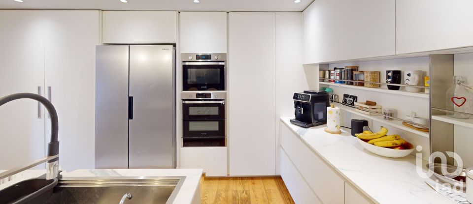 Appartamento 7 locali di 136 m² a Arenzano (16011)