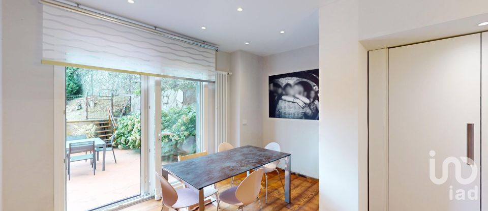 Appartamento 7 locali di 136 m² a Arenzano (16011)