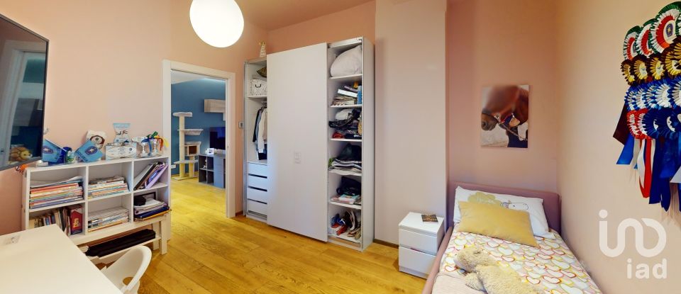 Appartamento 7 locali di 136 m² a Arenzano (16011)