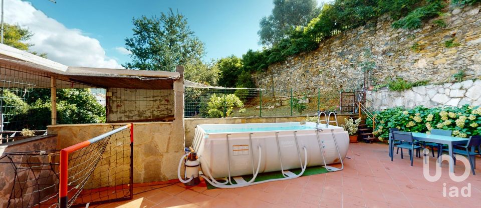 Appartamento 7 locali di 136 m² a Arenzano (16011)