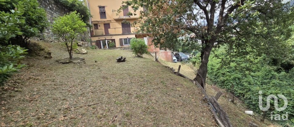 Appartamento 7 locali di 136 m² a Arenzano (16011)