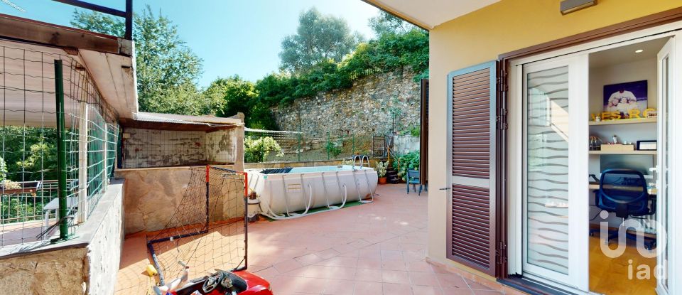 Appartamento 7 locali di 136 m² a Arenzano (16011)