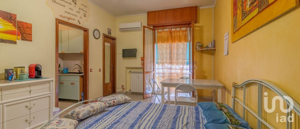 One-room apartment of 37 m² in Ceriale (17023)