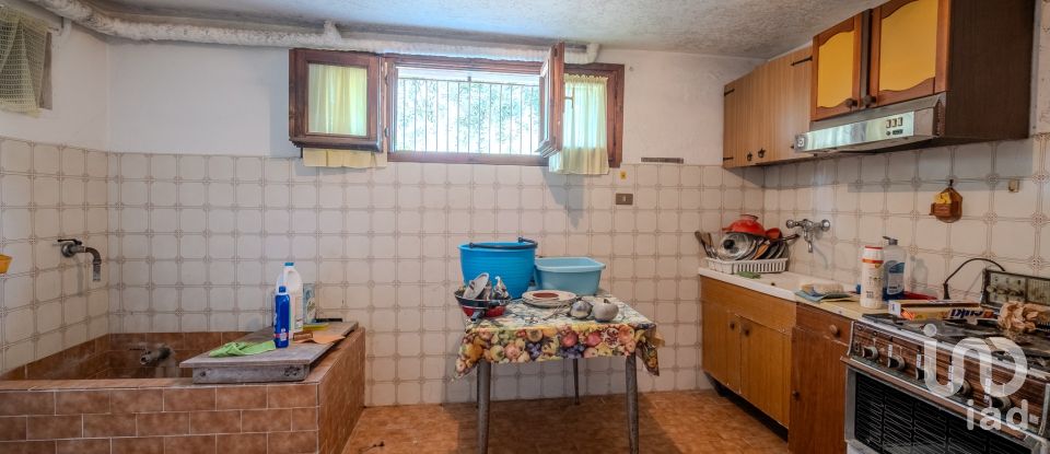 Casa indipendente / Villa 5 locali di 218 m² in Castel Goffredo (46042)