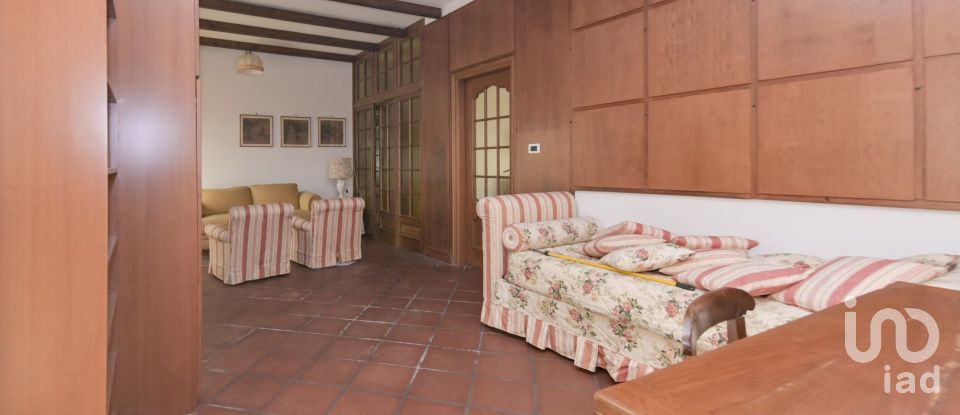 Villa Bifamiliare 9 locali di 514 m² in Castiglione Torinese (10090)