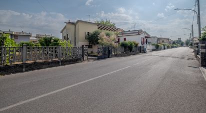 Terreno di 700 m² in Castel Goffredo (46042)