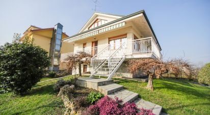 Casale 10 locali di 300 m² in Volpiano (10088)