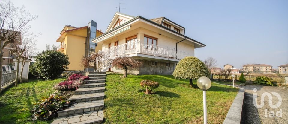 Farm 10 rooms of 300 m² in Volpiano (10088)