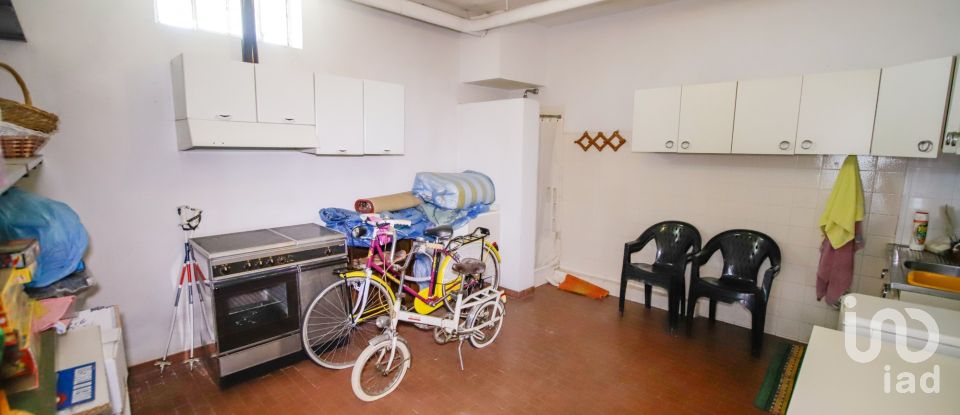 Farm 10 rooms of 300 m² in Volpiano (10088)