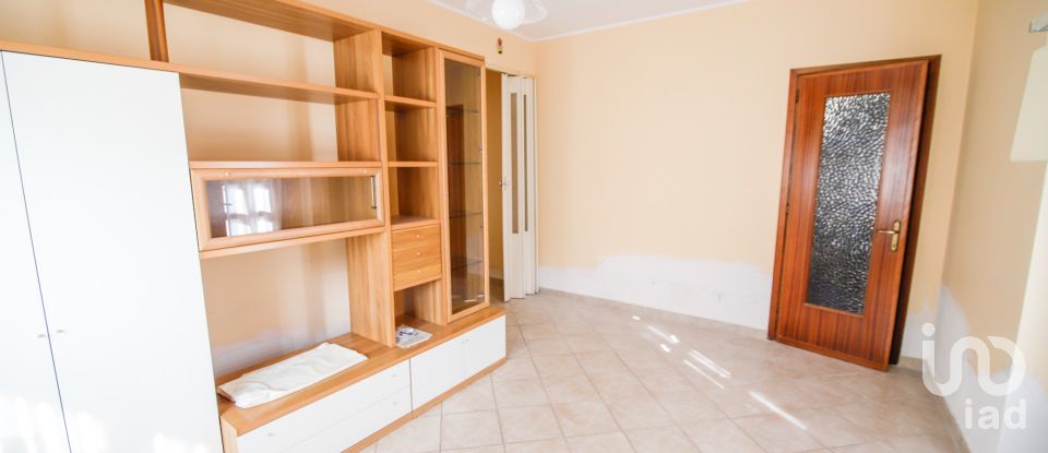 Farm 10 rooms of 300 m² in Volpiano (10088)