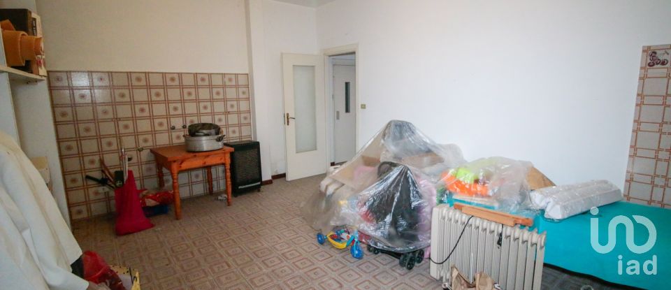 Casale 13 locali di 500 m² in Castiglione Torinese (10090)