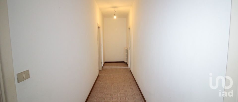 Casale 13 locali di 500 m² in Castiglione Torinese (10090)