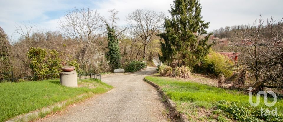 Casale 13 locali di 500 m² in Castiglione Torinese (10090)