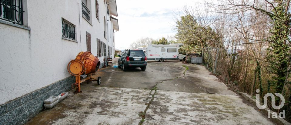 Casale 13 locali di 500 m² in Castiglione Torinese (10090)