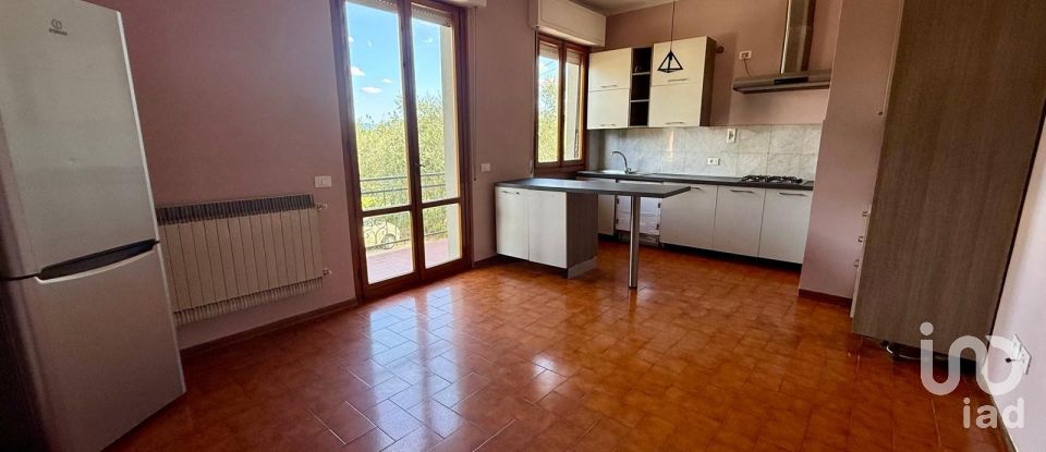 Villa Bifamiliare 7 locali di 150 m² in Arezzo (52100)