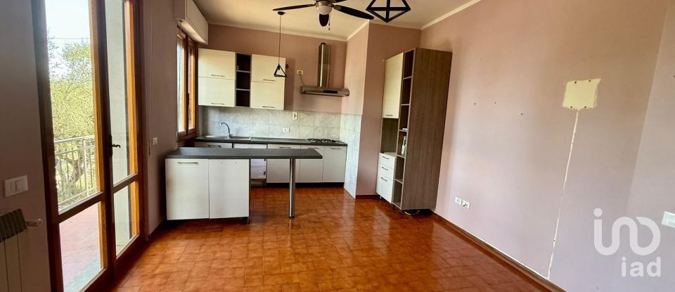 Villa Bifamiliare 7 locali di 150 m² in Arezzo (52100)