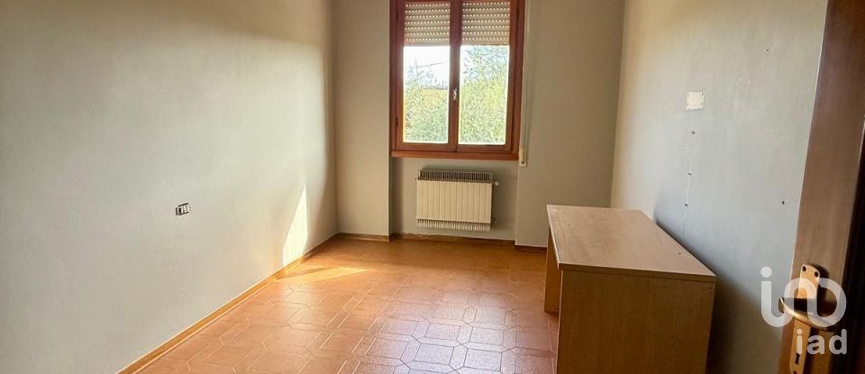 Villa Bifamiliare 7 locali di 150 m² in Arezzo (52100)