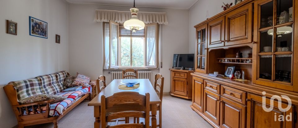 Casa indipendente / Villa 5 locali di 218 m² in Castel Goffredo (46042)