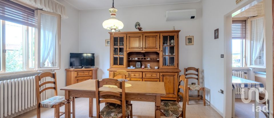 Casa indipendente / Villa 5 locali di 218 m² in Castel Goffredo (46042)