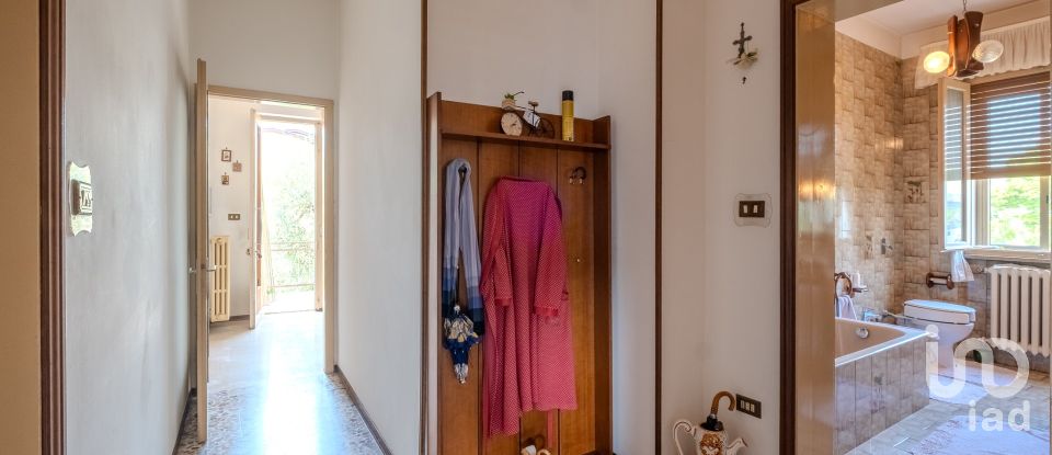 Casa indipendente / Villa 5 locali di 218 m² in Castel Goffredo (46042)