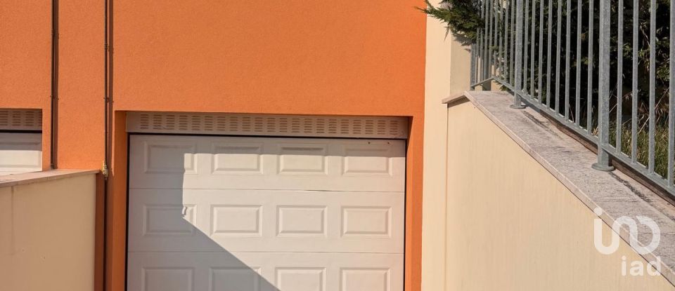 Appartamento 7 locali di 200 m² a Pesaro (61122)