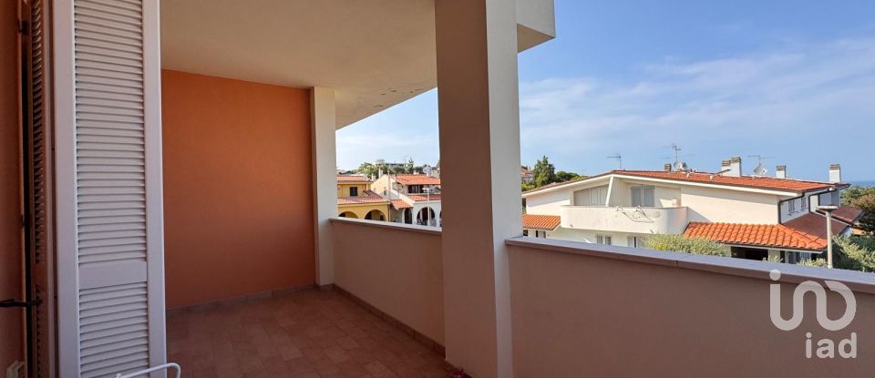 Appartamento 7 locali di 200 m² a Pesaro (61122)
