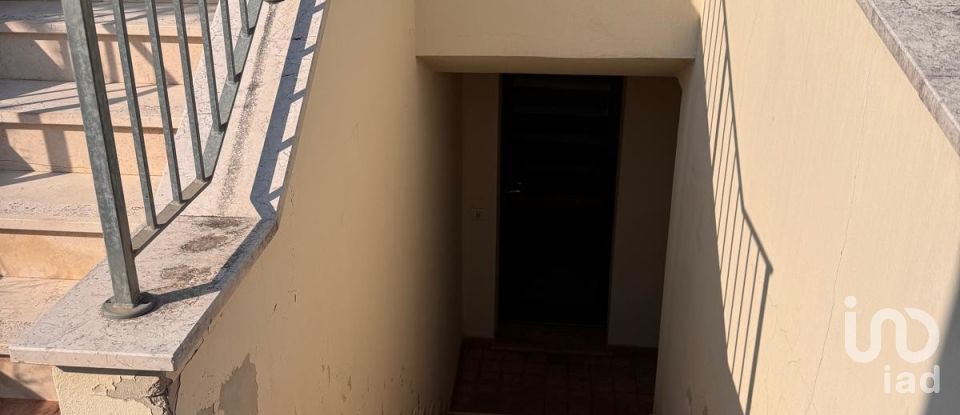 Appartamento 7 locali di 200 m² a Pesaro (61122)