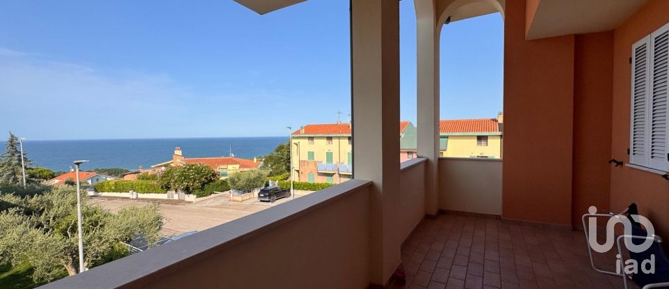 Appartamento 7 locali di 200 m² a Pesaro (61122)