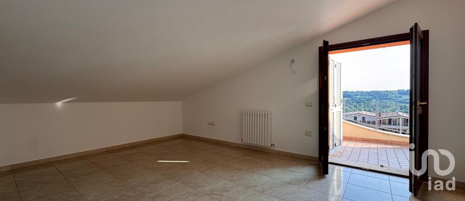 Appartamento 7 locali di 200 m² a Pesaro (61122)