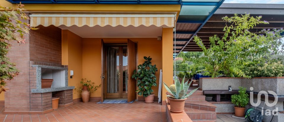 Casale 8 locali di 263 m² in Castiglione delle Stiviere (46043)