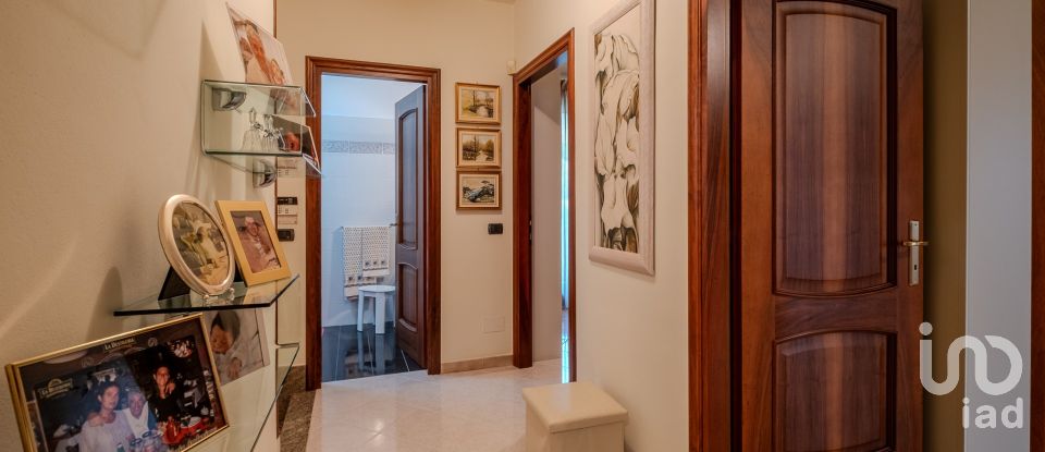 Casale 8 locali di 263 m² in Castiglione delle Stiviere (46043)