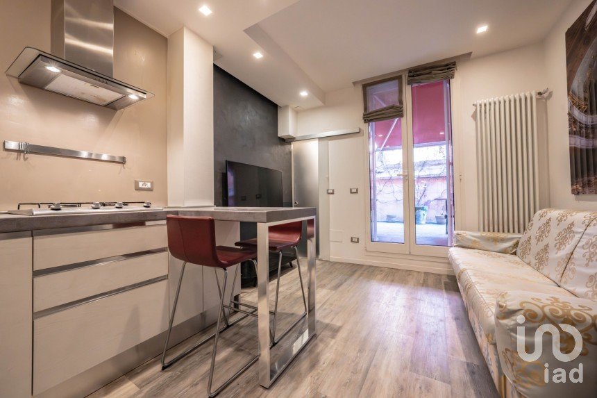 Bilocale di 43 m² a Bologna (40121)
