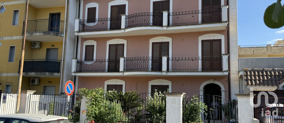 Quadrilocale di 129 m² a Floridia (96014)