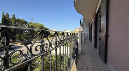 Apartment 8 rooms of 258 m² in Floridia (96014)