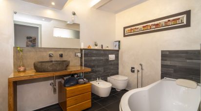 Appartamento 7 locali di 160 m² a Torino (10122)