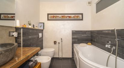 Appartamento 7 locali di 160 m² a Torino (10122)