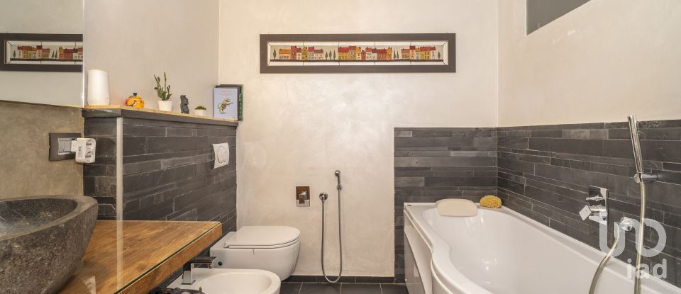 Appartamento 7 locali di 160 m² a Torino (10122)