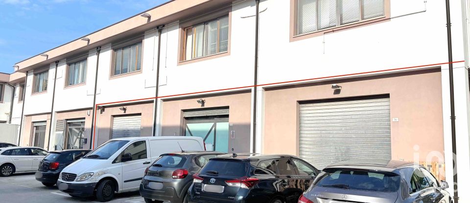 Laboratorio di 350 m² in Civitanova Marche (62012)