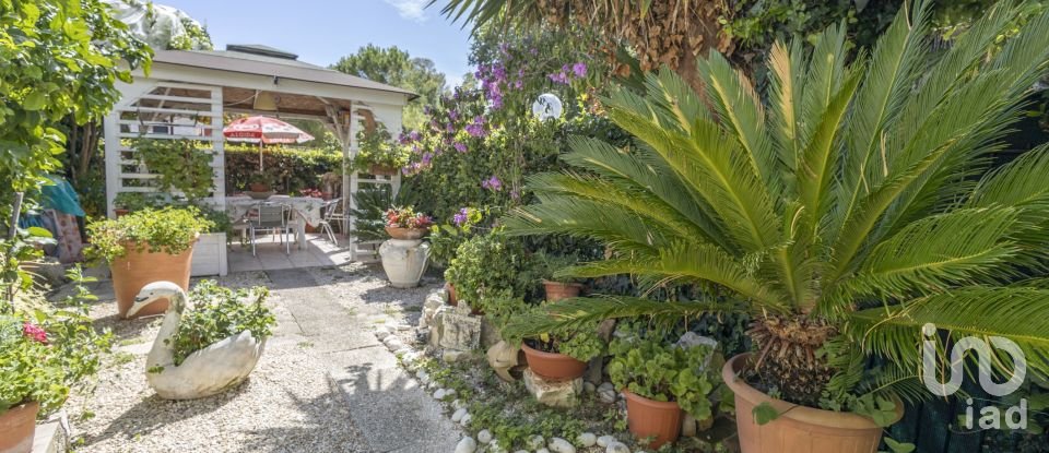 Townhouse 4 rooms of 152 m² in Sirolo (60020)