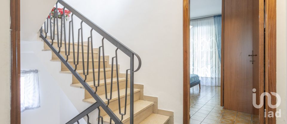 Townhouse 4 rooms of 152 m² in Sirolo (60020)