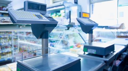 Negozio / locale commerciale di 300 m² in Genova (16135)